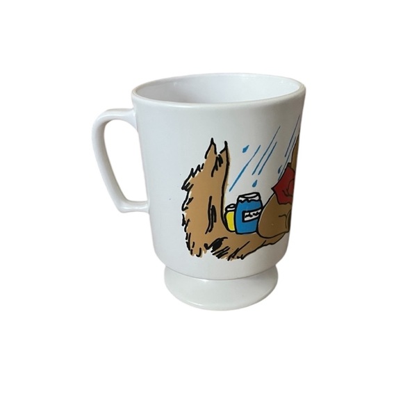 Vintage Walt Disney Winnie the Pooh Plastic Kids Mug - Down Town Disney. - Picture 2 of 6